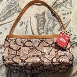 Harvey's seatbelt purse